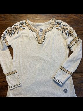 Double D Ranch Gray Top with Navy Detail